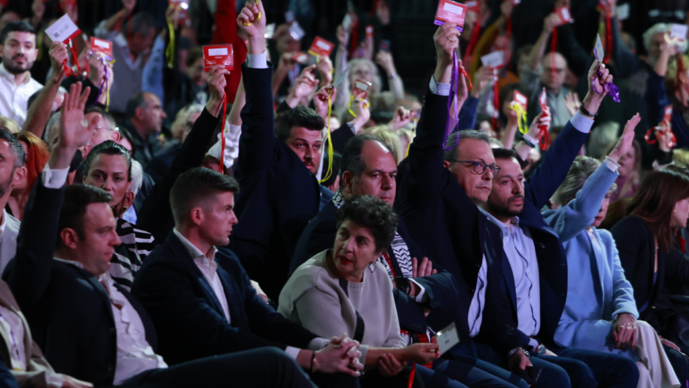 Η ψηφοφορία για την εκλογή προέδρου στο συνέδριο του ΣΥΡΙΖΑ